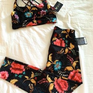 ONZIE high rise  Legging NWT